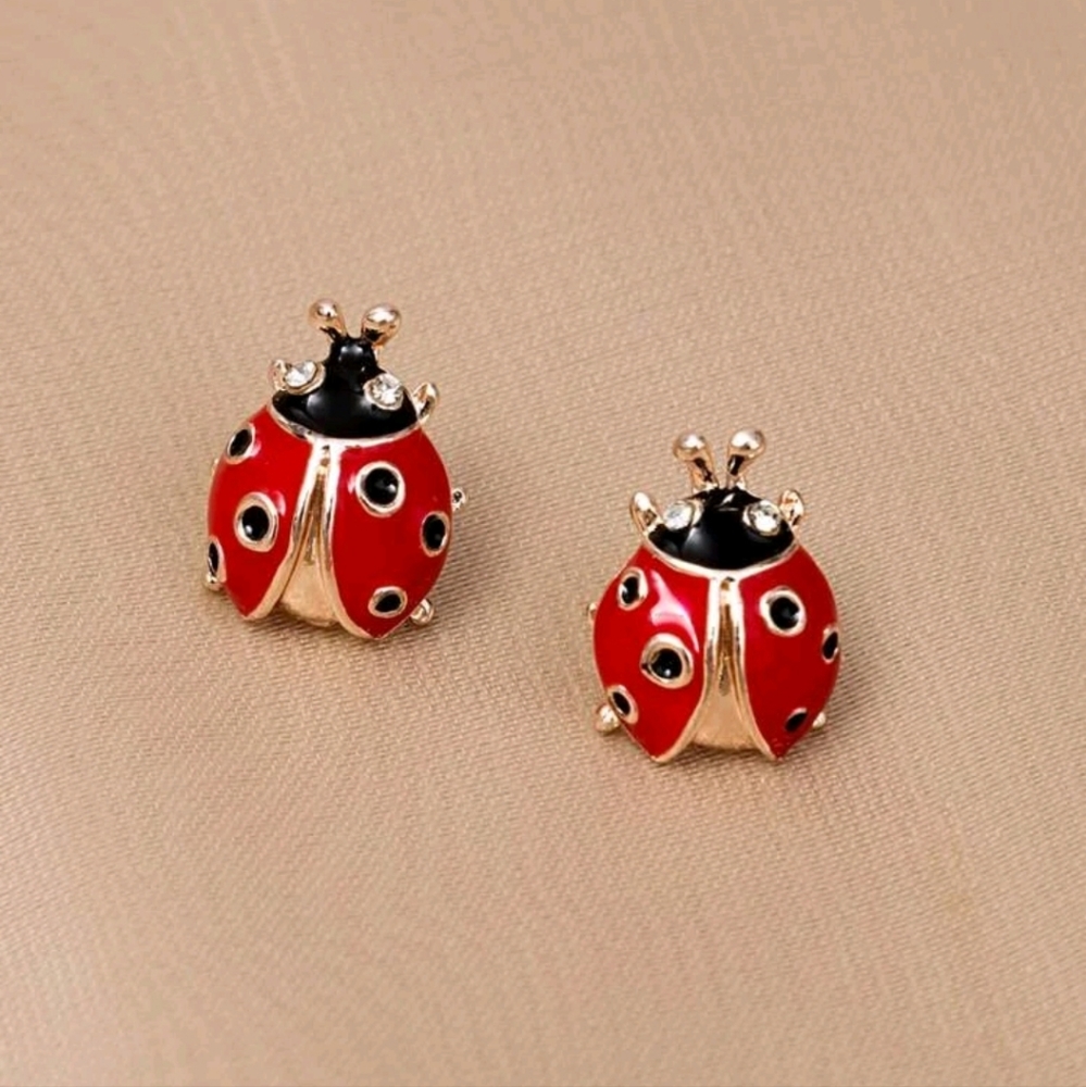 Ladybug Stud Earrings, crystal eyes - Picture 6 of 6